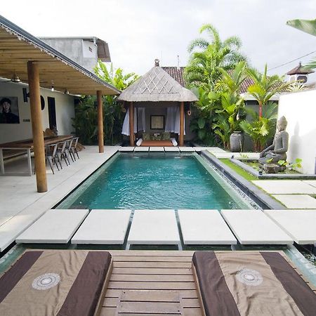 Villa Putih Seminyak  Luaran gambar