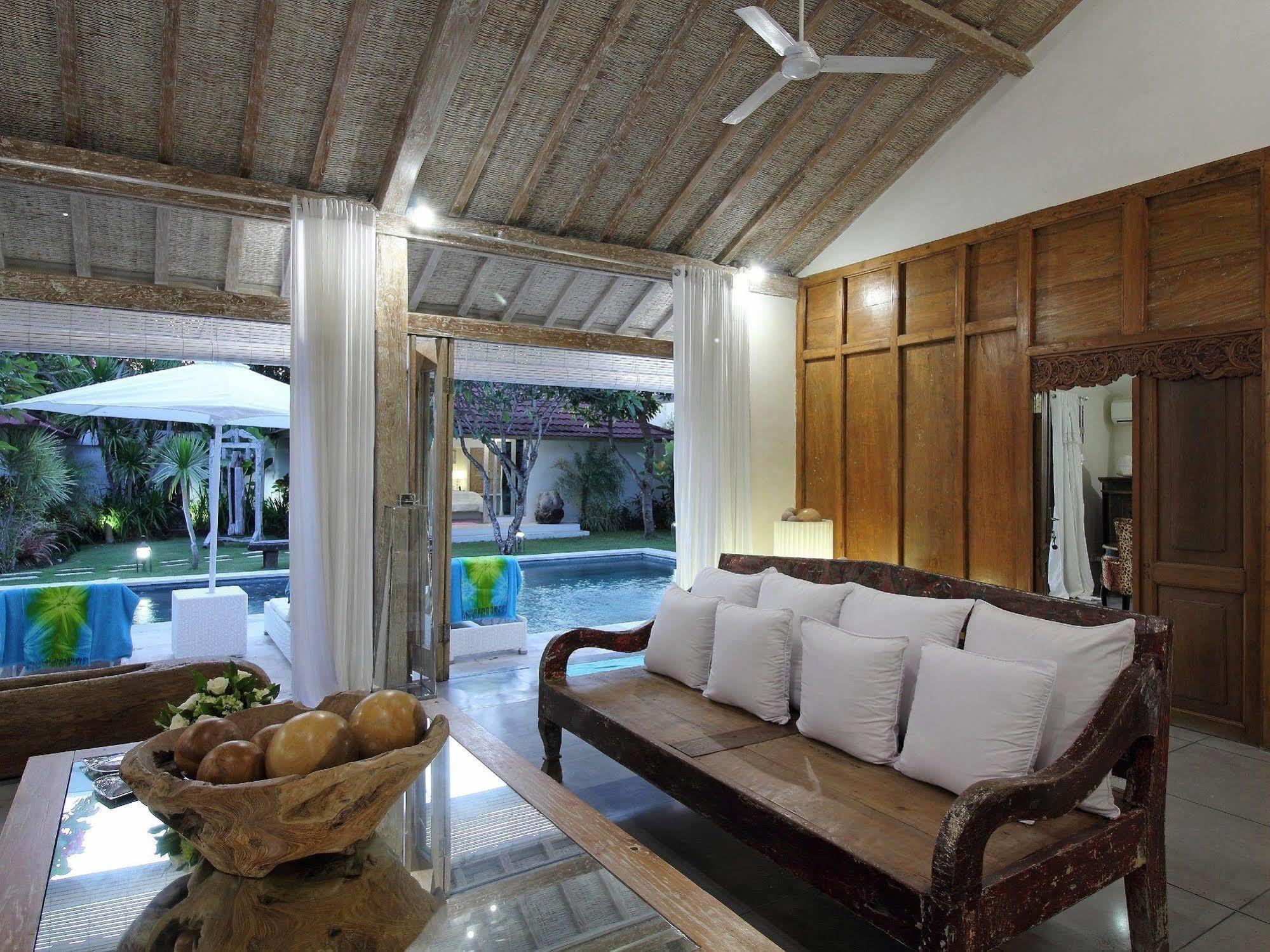 Villa Putih Seminyak  Luaran gambar